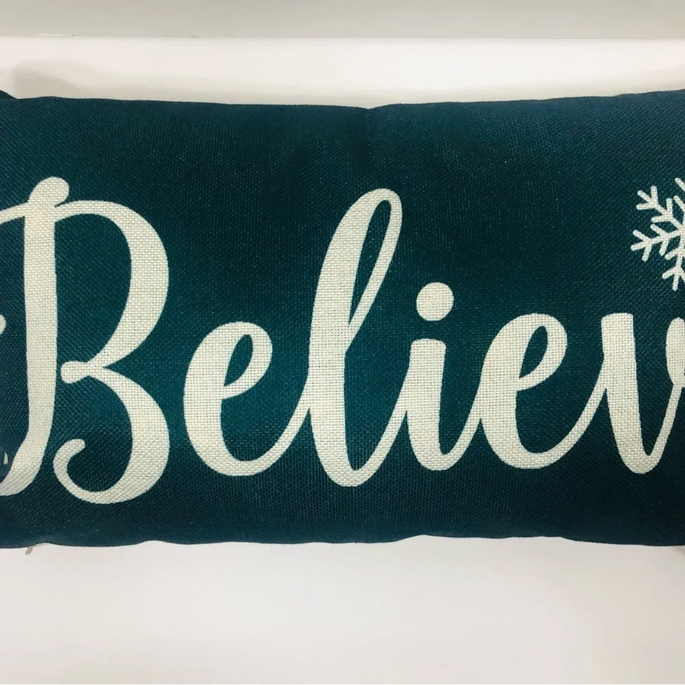 Throw Pillow “Believe”